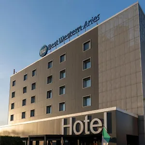 Western Aries Otel