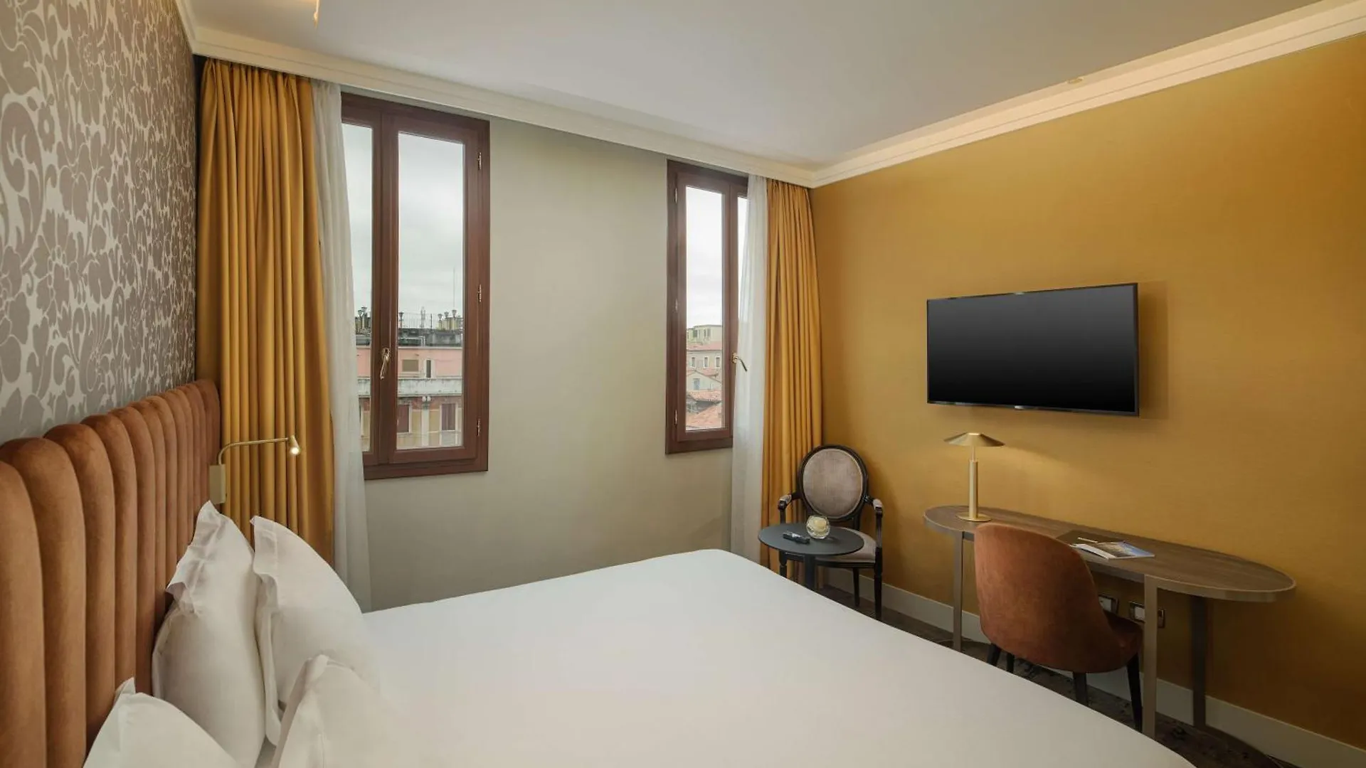 فندق Nh Venezia Santa Lucia