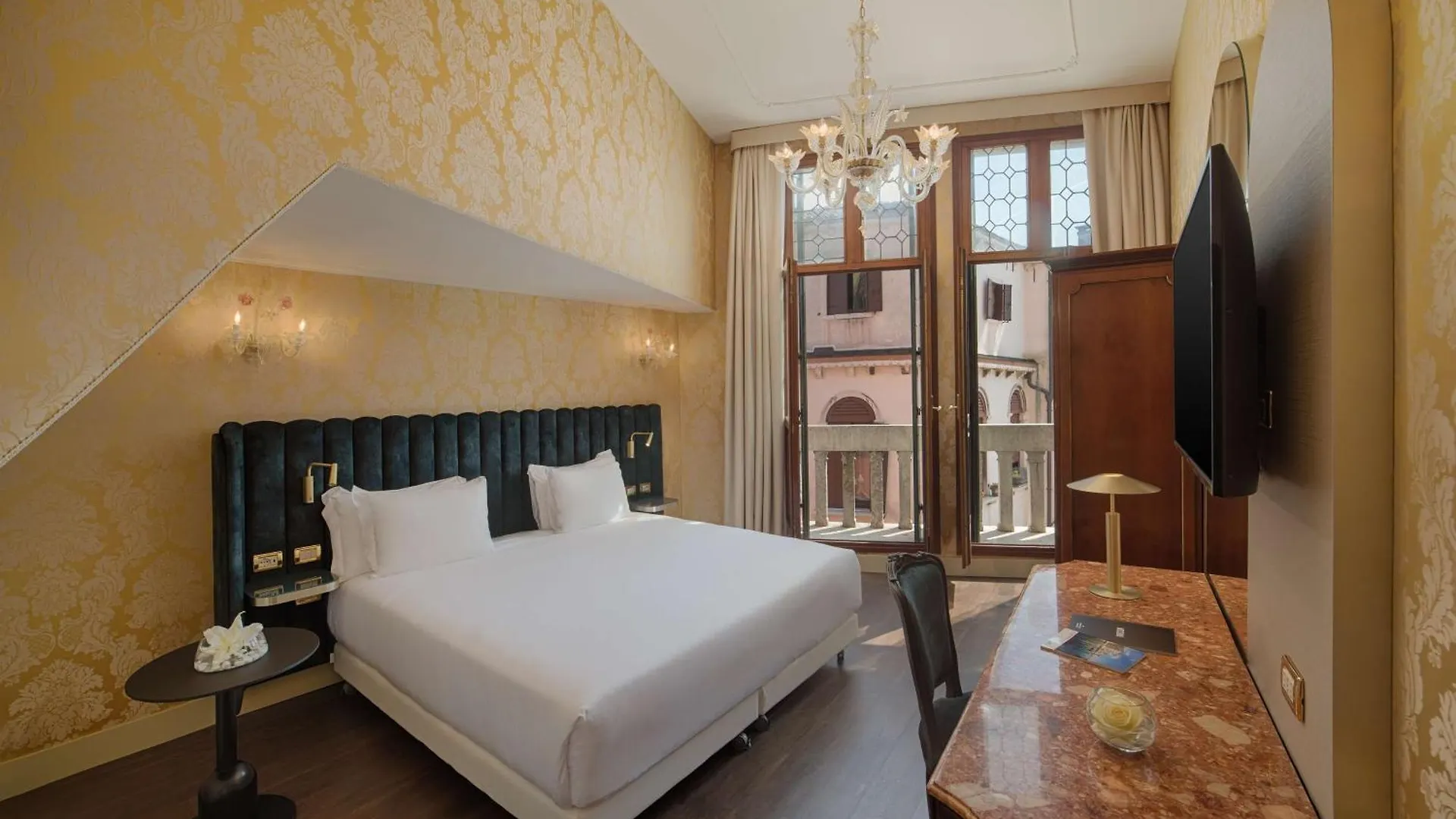 Nh Venezia Santa Lucia Hotel 4*, Venedig