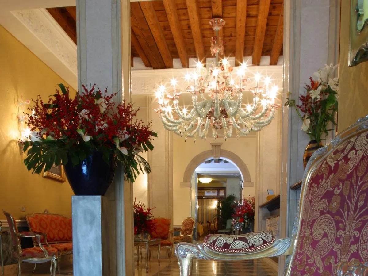 Nh Venezia Santa Lucia Hotel