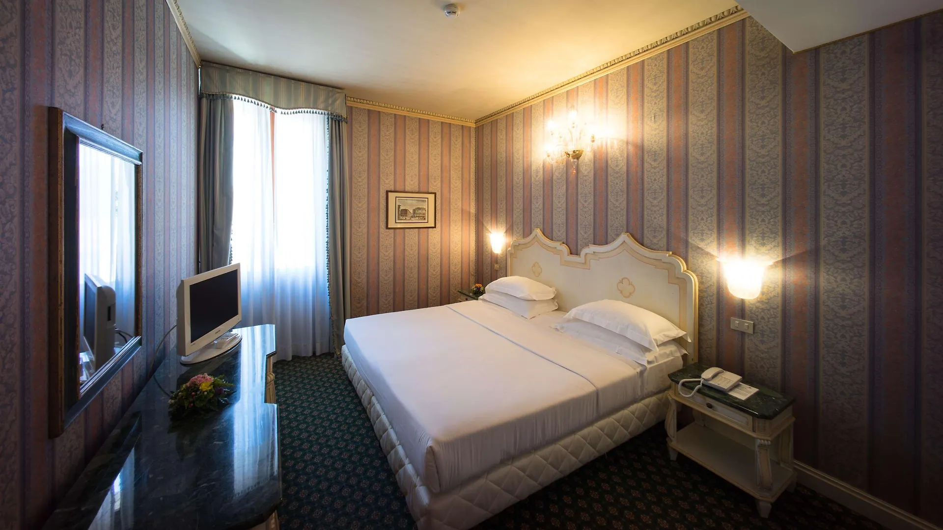 Nh Venezia Santa Lucia Otel