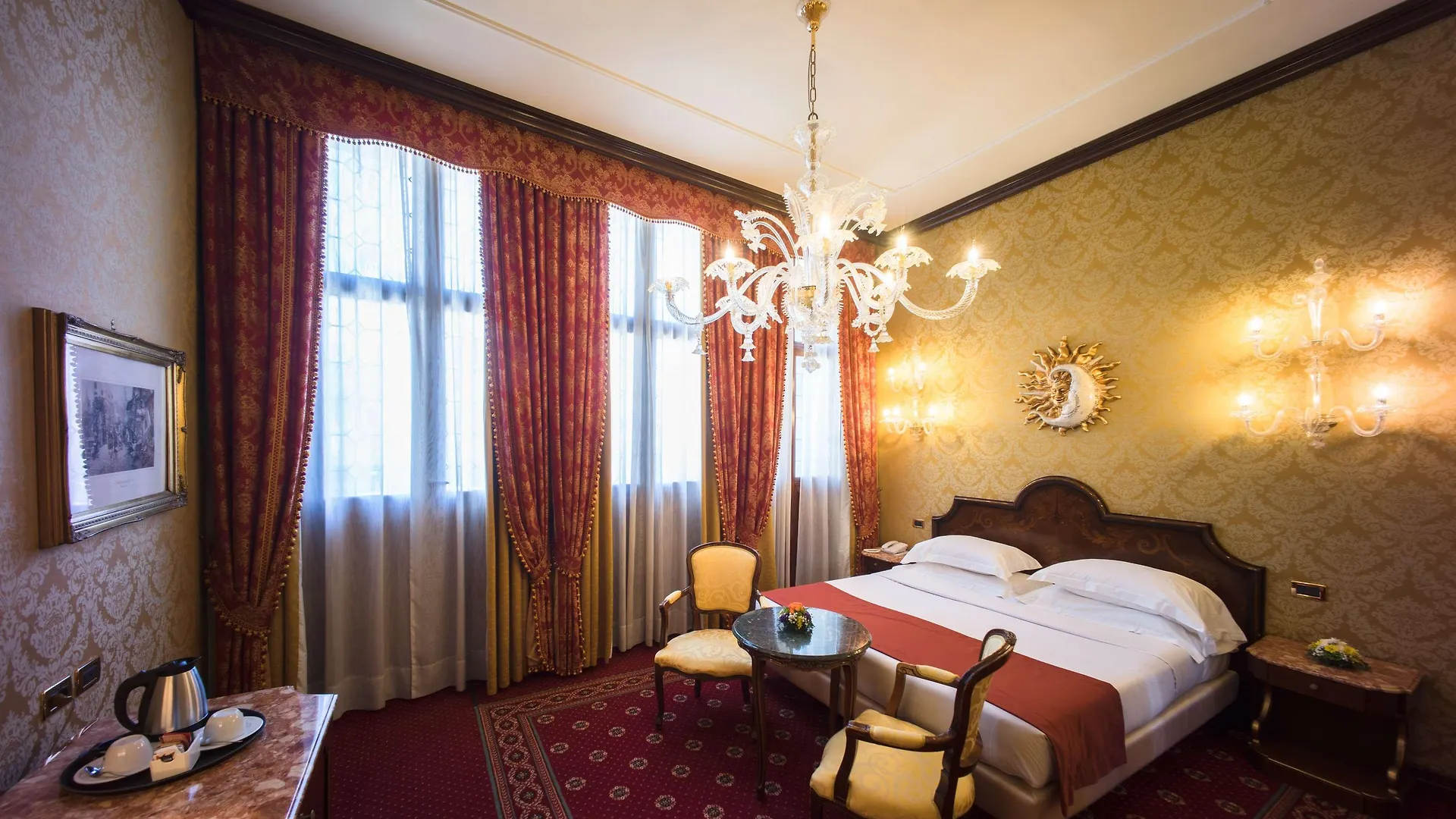 Nh Venezia Santa Lucia Otel
