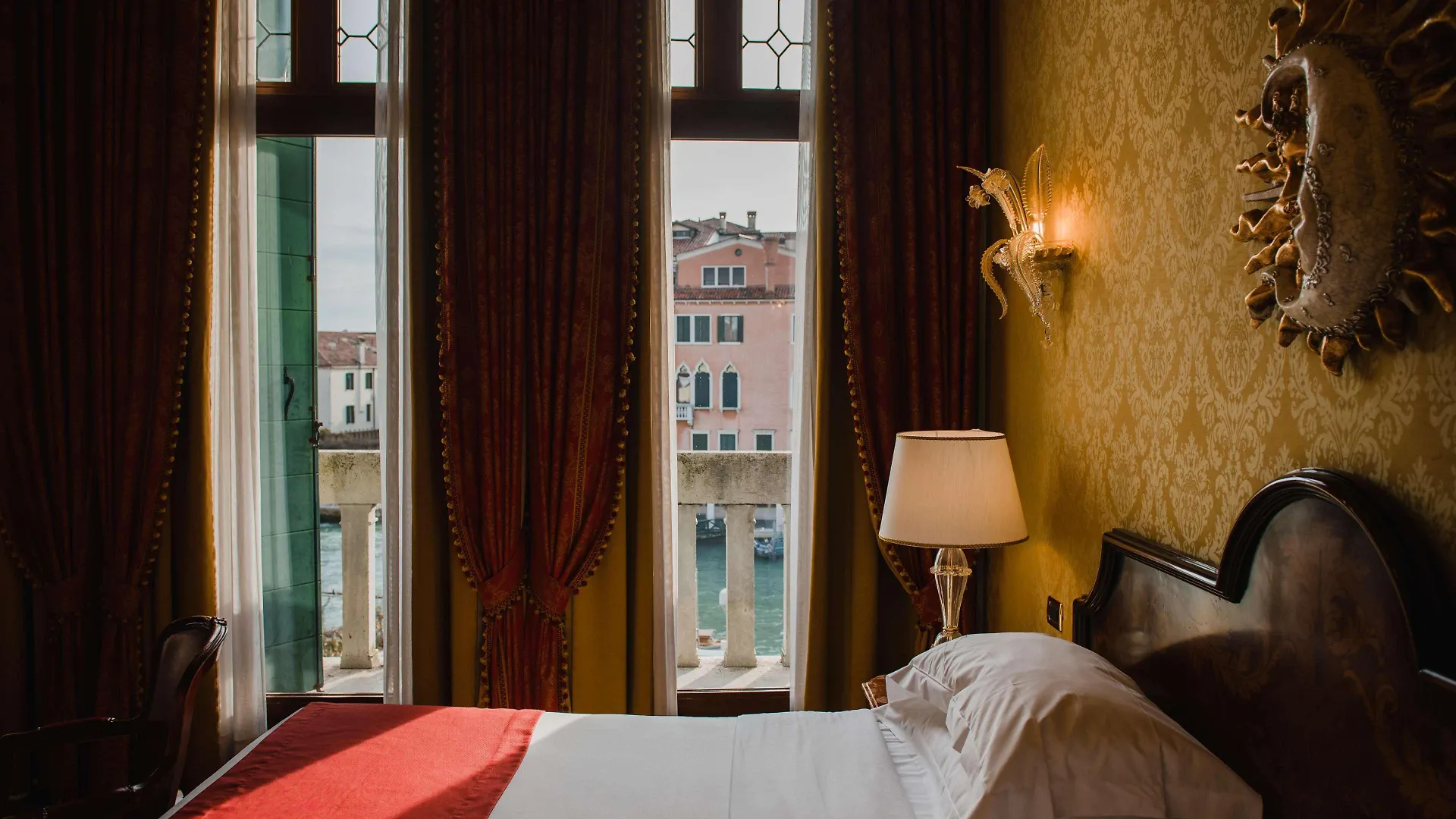 Nh Venezia Santa Lucia Otel