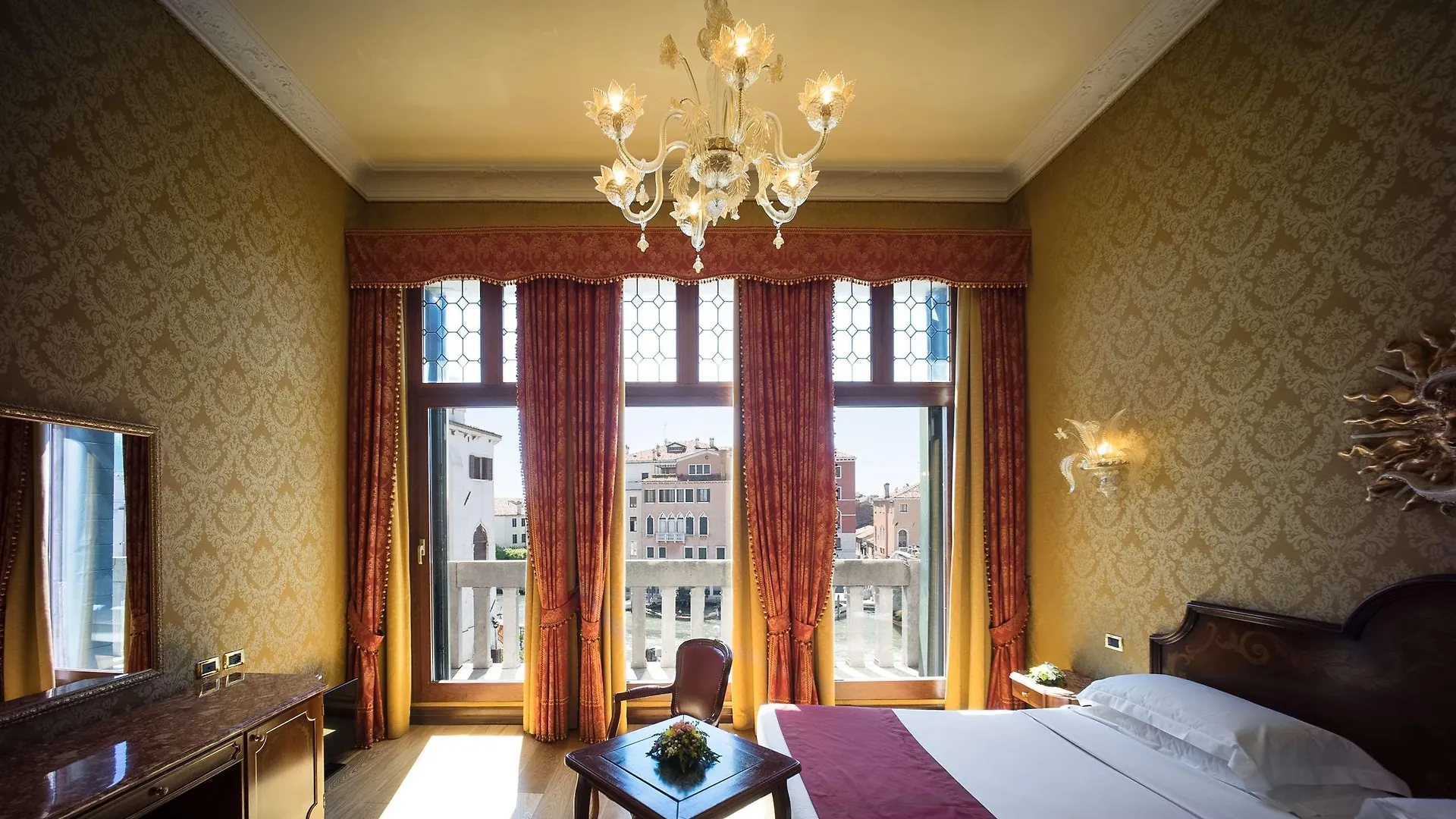 Nh Venezia Santa Lucia Otel İtalya