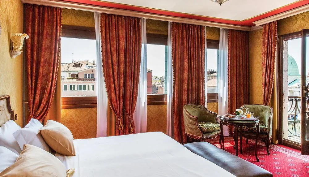 Nh Venezia Santa Lucia Otel 4*, Venedik