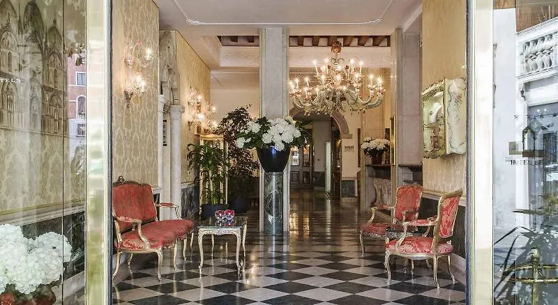 Nh Venezia Santa Lucia Otel